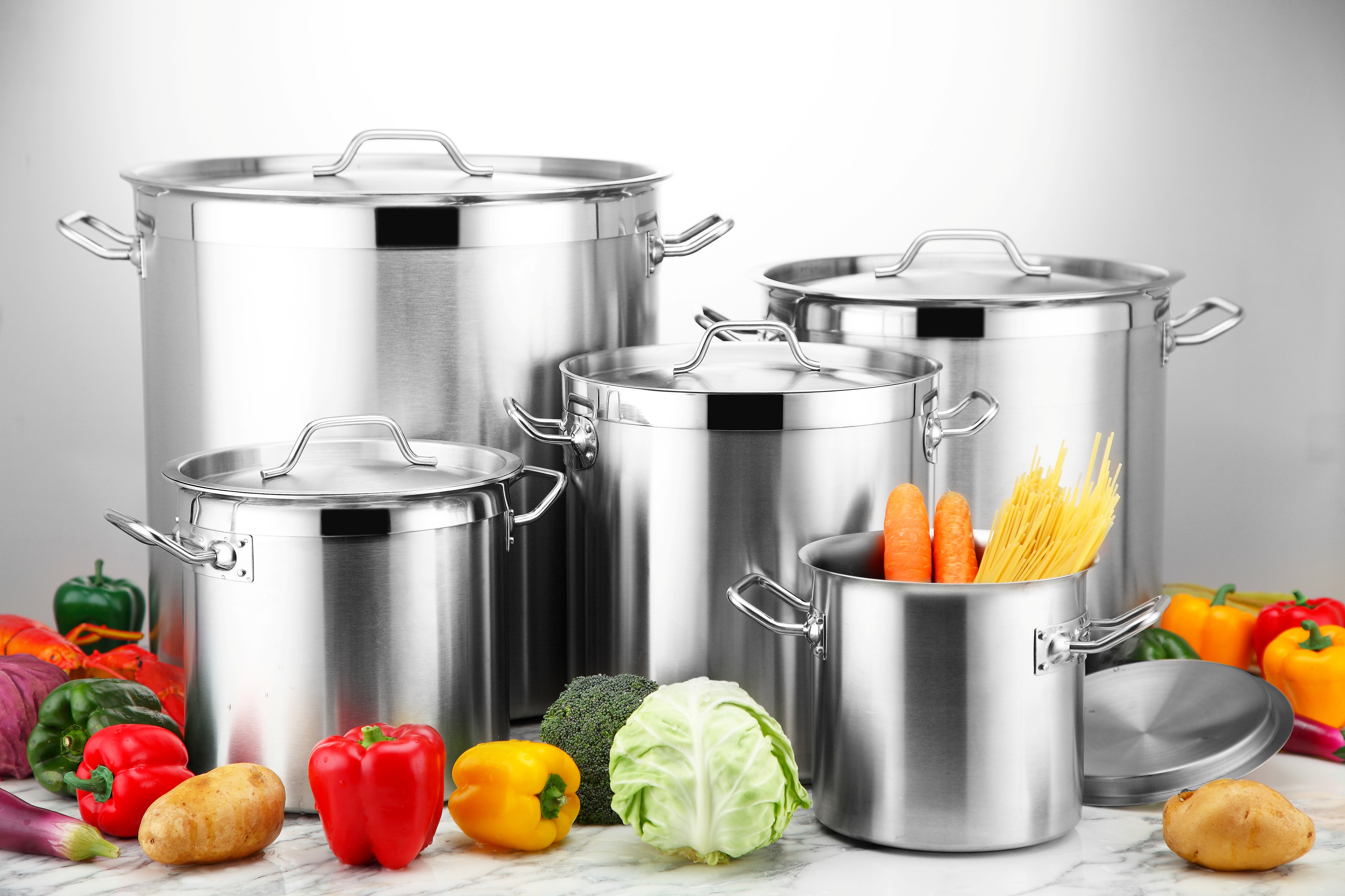 Stockpots thép không gỉ cần thiết cho ngôi nhà